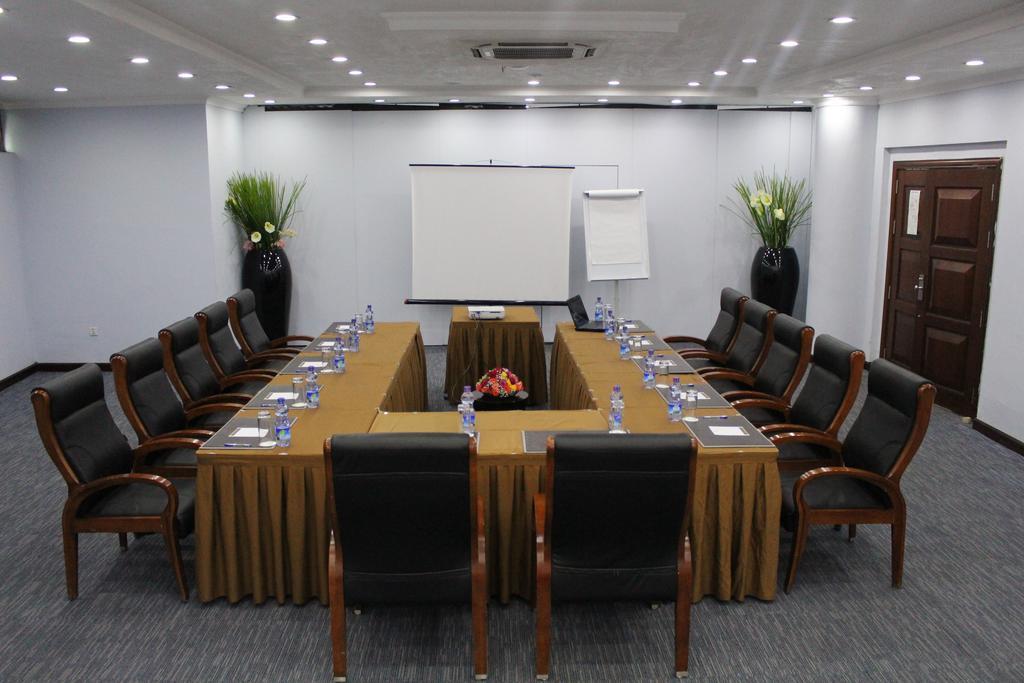 Saro Maria Hotel Addis Ababa Bagian luar foto