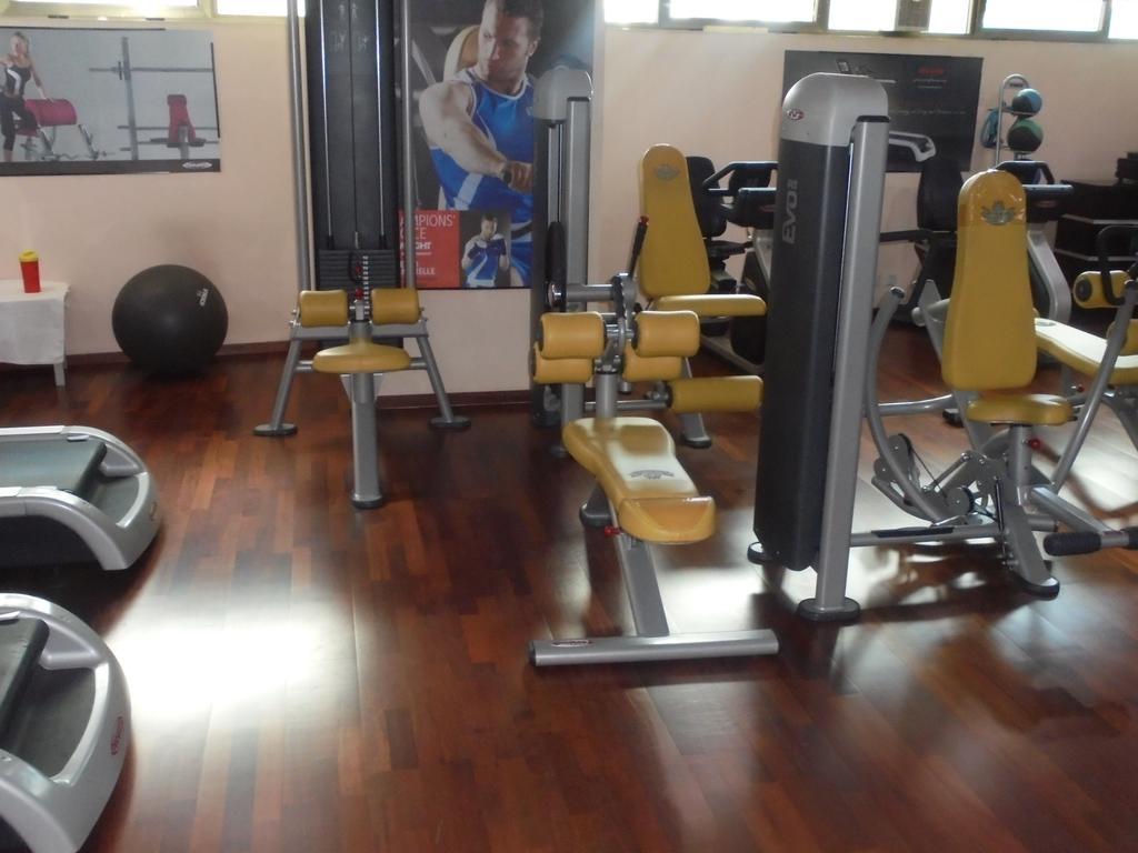 Saro Maria Hotel Addis Ababa Bagian luar foto