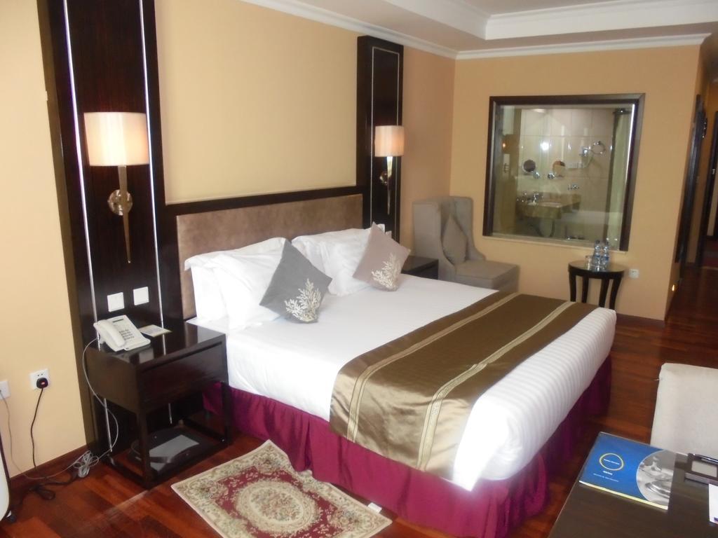 Saro Maria Hotel Addis Ababa Bagian luar foto